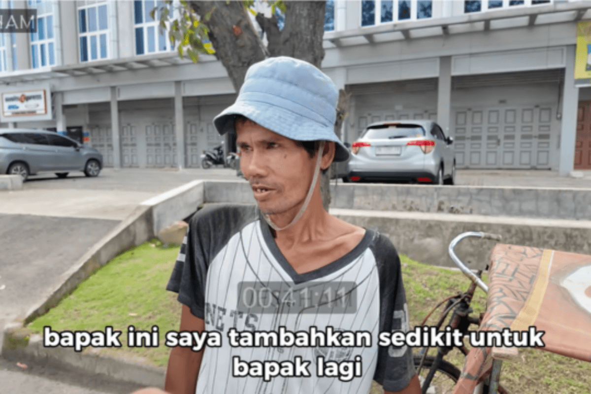 Jual Beras Rp1.000, Jestham Beri Kejutan untuk Bapak yang Istrinya Sedang Sakit