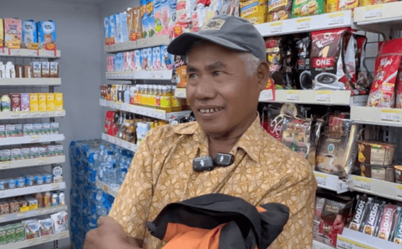 Bapak Mardin Pengayuh Becak