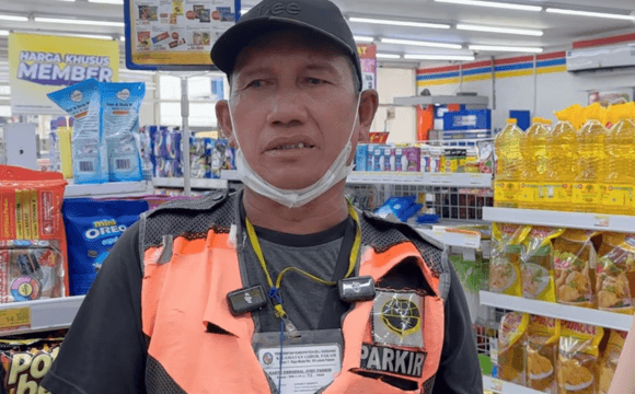  Ketulusan dan Keikhlasan Hati Bapak Parkir 