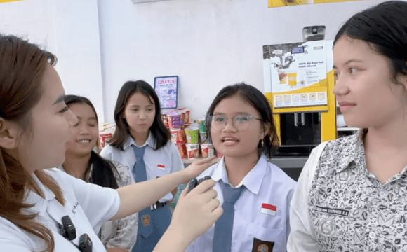 Bincang Hangat Jestham Dengan Pelajar 