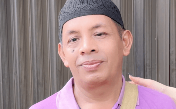 The Cracker Seller: A Father Fighting for His Family