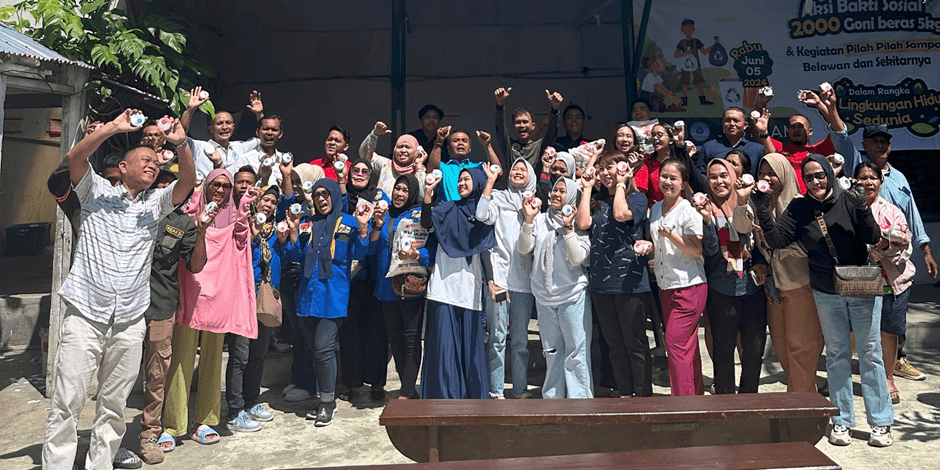 Source: Jestham’s Charity Initiative – Distributing 200 Sacks of Rice (Thomas Iskandar)