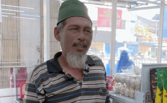 Cahaya Kehidupan Untuk Seorang Bapak Renta