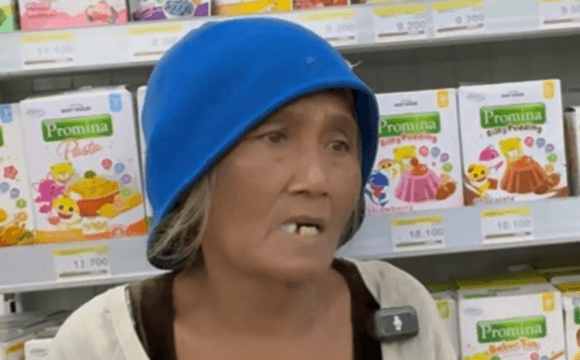 Ibu Yang Berjuang Pada Barang Bekas