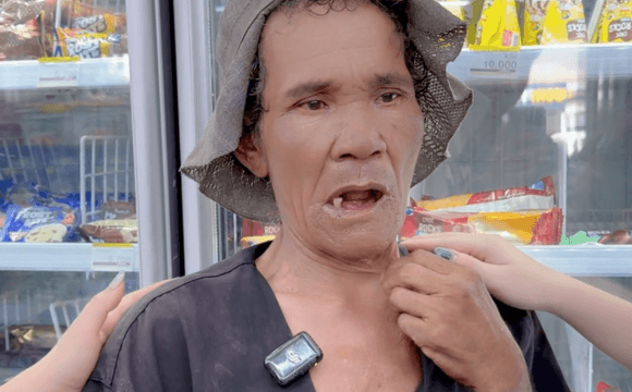  Hidup Seorang Bapak Yang Ditinggal Anak-Anaknya 