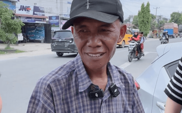 A Father's Daily Struggle to Earn a Living